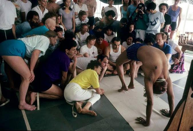 What Shall I Write in My Notebook? – Concepts, Attachments and Iyengar Yoga